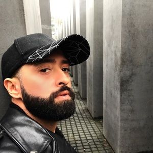 Meet your Posher, Sebastian